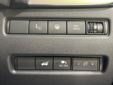 【パワーバックドア】スマートキーや運転席のボタンを押すだけでリアゲートが自動で開閉します!荷物を持っている時や、高い位置にあるバックドアを閉める際に便利な機能です♪