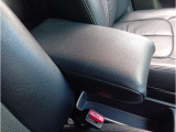 車両入庫時には外装磨きと内装クリーニングを実施しております。納車前にも実施いたしますので、綺麗に快適にお乗りいただけます。