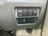 各機能の切り替えボタンは運転席前方の手の届きやすい場所に配置してあります。