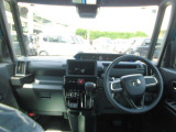 大きなフロントガラスで運転中の視界良好☆