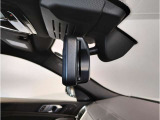 ☆BMWのルームミラーには自動防眩機能が備わっております。後続車のヘッドライトの明るさで幻惑されるのを防止☆