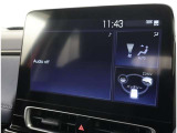 純正ナビを装備。タッチパネル式で使いやすく、お出かけもラクラクです。