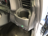 【ドリンクホルダー】こちらにドリンクホルダーがついています!