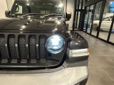 高品質な車両をご提供すること、保証体制はもちろん、何よりも、お客さまに安心と信頼を与えられる存在でなければなりません。そんな特別なスタッフになる、これが当社全スタッフの目標です。