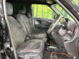 運転席シート廻りは使用感も少なく、良好な状態となっています。丁寧に使われていたことがよくわかりますね。