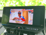 停車中には、地上デジタル放送を楽しめます。長距離移動の際の休憩時間に、番組をチェックするのもおすすめです。