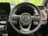 インテリアに合わせたデザインのステアリングは、運転される方のことも考え、運転しやすい形状、大きさです。是非一度、実際に触ってお確かめください。