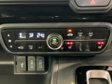 フロント両席にはシートヒーターが付いています!寒い日に便利な装備ですね。
