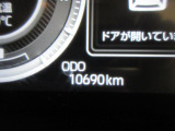 たとえばダイハツのお店にある、たくさんのスマアシ搭載車は、正常に作動する事をしっかり確認します。