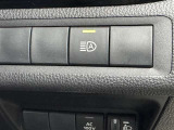 オートマチックハイビームとは、先行車や対向車のライトを認識し、ハイビームとロービームを自動で切り替える機能です。夜道の視界を確保します。詳細は販売店スタッフまでおたずねください。