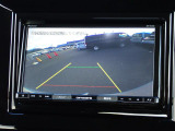 バックカメラ装備しております。駐車時に大変役に立ちますよ。駐車が苦手な方にも便利機能です。