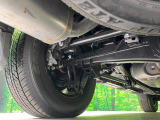 お車を安心してお乗りいただく為には、足回りの定期点検が欠かせません。サービスサポート(有償保証)では無料点検もご提供しており、安心のカーライフをお過ごしいただけるサポート体制が整っています。
