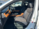 在庫車両に関してはお客様により良いものをご提供する為に品質に拘って仕入れを行っております。各お車の状態はそれぞれですのでご商談時に当店スタッフがご説明させて頂きますのでご安心くださいませ。