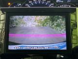バックモニター付きで、狭い場所での駐車も安心です。後方の状況をしっかり確認でき、安全な運転をサポートいたします。