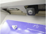 バックカメラが付いているので後方確認が非常にしやすいです。今や運転初心者も熟練者も必須装備!ついていて損はないですね♪
