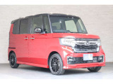 当社の優秀なスタッフがしっかり点検整備をさせていただいてからご納車いたします!さらに!エンジンオイル、エレメント・ミッションオイル・ワイパーゴムを新品交換になります!これで安心して乗って頂けます!