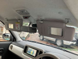 運転席&助手席バニティミラー付きサンバイザー