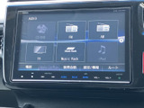 お気に入りの音楽やラジオを楽しめるオーディオです。ドライブ中のエンターテイメントを充実させ、快適な空間を提供します。