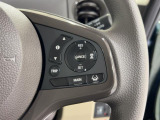 【ACC/LKAS】設定した車速内でクルマが自動的に加減速。 先行車との適切な車間距離を維持しながら追従走行します。また高速道路を走行する際、車線の中央付近を維持するようにステアリング操作を支援します