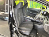 運転席シート廻りは使用感も少なく、良好な状態となっています。前オーナー様が丁寧に使っていたことがよくわかりますね。