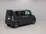 納車前に12ヶ月点検・エンジンオイル交換・ バッテリー交換・ワイパーゴム交換・キーレス、キーフリーの電池交換を実施しております。ダイハツの整備士がきっちりと点検したお車をお届けいたします!