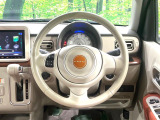 【純正革巻きステアリング】上質な革を使用することで、手にしっかり馴染みとても運転しやすいハンドルです♪