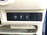 【アイドリングストップ】赤信号や渋滞で停車した際にエンジンを停止し、無駄な燃料の消費を抑えます。燃費向上や環境保護につなげる機能♪エンジンはブレーキを離せば再始動します。