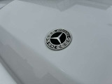 メルセデス・ベンツの定める厳しい基準をクリアしたお車のみをご案内させて頂きます。納車前整備はメーカー規定に基づき100項目以上にも及ぶ点検を熟練のメカニックによって行いご納車させて頂きます。