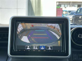 ガイドライン表示で駐車をサポートするバックカメラを搭載。駐車時も安心です。