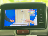 停車中にはTVをお楽しみいただけます。休憩時間などに、ニュースや番組をチェックできます。