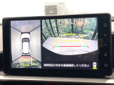 【パノラミックビューモニター】専用のカメラにより、上から見下ろしたような視点で360度クルマの周囲を確認することができます☆死角部分も確認しやすく、狭い場所での切り返しや駐車もスムーズに行えます。