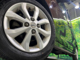 弊社では、全車『修復歴なし』のお車のみ取り扱っております。専任バイヤーによる厳選した仕入れの後、入庫後の車両チェックを行い、ネクステージが認定した高品質な中古車をご提供しております。