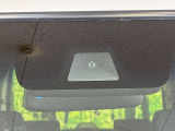 【ホンダセンシング】走行中に前方の車両等を認識し、衝突しそうな時は警報とブレーキで衝突回避と被害軽減をアシスト。より安全にドライブをお楽しみいただけます。