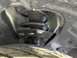 お車を安心してお乗りいただく為には、足回りの定期点検が欠かせません。サービスサポート(有償保証)では無料点検もご提供しており、安心のカーライフをお過ごしいただけるサポート体制が整っています。
