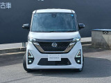 LEDヘッドランプで夜道を明るく照らしてくれます。
