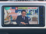 停車中にテレビや映像を楽しむことができます。待ち時間や休憩時間に、リラックスしたひとときを過ごせます。快適な時間を過ごせますね。