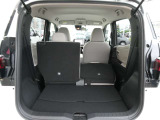5:5分割可倒シートを採用しているので、乗車人数やお荷物の加減で多彩にシートをアレンジが出来るのでとても重宝しますね♪