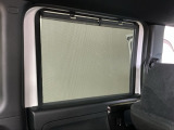 【ロールサンシェイド】まぶしい光を軽減し、心地よい車内に♪ロール式なので開け閉めも容易にできます!