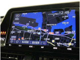 純正ナビを装備。タッチパネル式で使いやすく、お出かけもラクラクです。