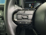 ステアリングスイッチ装備!運転しながら手元でオーディオの操作などができます。