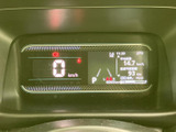 速度や燃費など、運転状況を分かりやすく表示。必要な情報をすぐに確認でき、安全運転をサポートします。