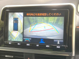 【パノラミックビューモニター】専用のカメラにより、上から見下ろしたような視点で360度クルマの周囲を確認することができます☆死角部分も確認しやすく、狭い場所での切り返しや駐車もスムーズに行えます。
