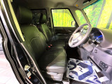運転席シート廻りは使用感も少なく、良好な状態となっています。丁寧に使われていたことがよくわかりますね。