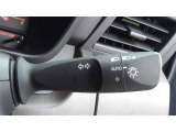 ライトもAUTO機能が付いていて、暗くなると自動で点灯し、明るくなると自動で消灯するので、大変お役にたちますよ!!