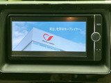 画面いっぱいに映像を表示でき、停車中の待ち時間などにテレビ番組や映像を視聴できます。画面の見やすさを活かして、車内で過ごすひとときを便利にお楽しみいただけます。