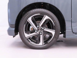 初回車検までのメンテナンスをセット商品として『ワンダフルパスポート』をご案内♪納車後のメンテナンスは愛知ダイハツにお任せください(*^_^*)