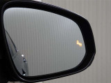 後方からの車の接近を教えてくれるブラインドスポットモニター♪※あくまでも補助的な装置なので目視確認もお忘れなく!