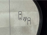 車線変更時の後方確認をアシストしてくれるブラインドスポットモニター!ドアミラーの死角を検知してくれるから車線変更もスムーズです。