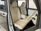 【運転席・助手席】内装ルームクリーニング済みです。しっかり綺麗にしていますので、是非、お確かめください。車に自信があるからこそ、是非一度ご来店頂き内外装も見てもらえると幸いです。