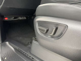 パワーシート搭載。微妙な調整が手軽にでき、ピッタリのポジションで運転することが可能です。